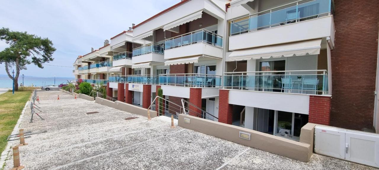 Bungalow White Apartments Polychrono Exterior photo