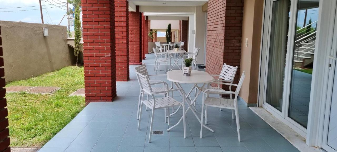 Bungalow White Apartments Polychrono Exterior photo